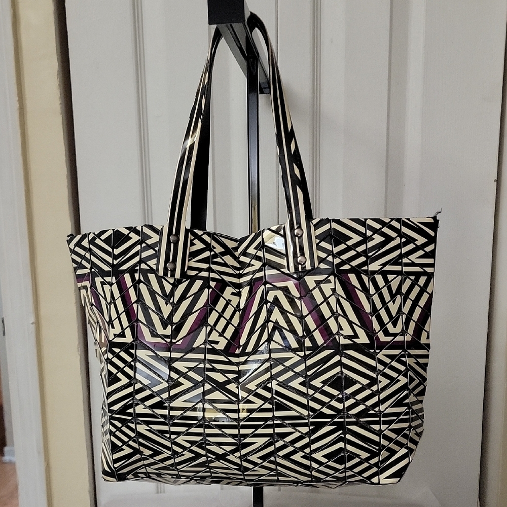 Patrizia Luca Black and Cream Geometric Tote